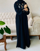 مانتو عبایی زنانه.. مدل نغمه.. استین دار.. جنس الیزه.. خرج کار سوزن دوزی